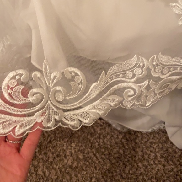 Wedding Dress-brand new, never worn not altered - Picture 7 of 16